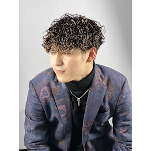 ツイストスパイラルパーマ×カラー