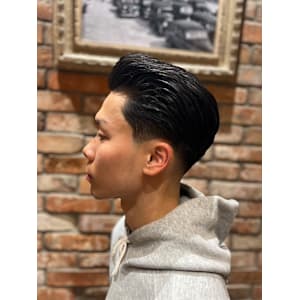 ポンパドール×テーパーフェード