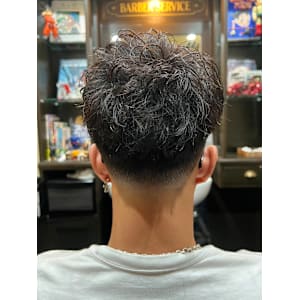 フェード×ジェットモヒカンパーマスタイル