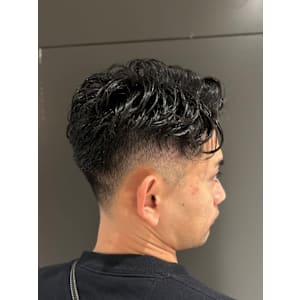 フェードサイドパート - HIRO GINZA BARBER SHOP 横浜【ヒロギンザ バーバーショップ ヨコハマ】掲載中