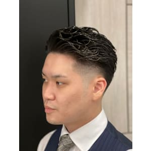 ローフェードビジネススタイル - HIRO GINZA BARBER SHOP 横浜【ヒロギンザ バーバーショップ ヨコハマ】掲載中