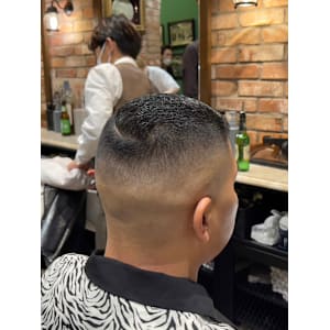 震災スキンフェード - HIRO GINZA BARBER SHOP 横浜【ヒロギンザ バーバーショップ ヨコハマ】掲載中