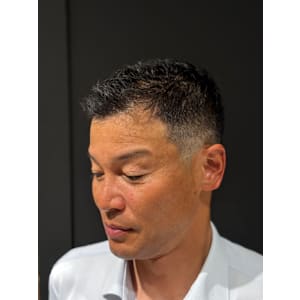 サイドパート - HIRO GINZA BARBERSHOP 飯田橋神楽坂店【ヒロギンザバーバーショップ イイダバシカグラザカテン】掲載中