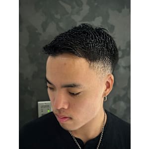 サイドパート - HIRO GINZA BARBERSHOP 飯田橋神楽坂店【ヒロギンザバーバーショップ イイダバシカグラザカテン】掲載中