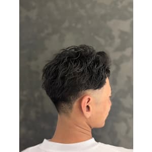 リバースショート - HIRO GINZA BARBERSHOP 飯田橋神楽坂店【ヒロギンザバーバーショップ イイダバシカグラザカテン】掲載中