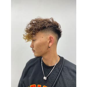 スペインカール×パーマ - ヒロ銀座ヘアーサロン 麻布乃木坂 六本木駅前店【ヒロギンザヘアーサロンアザブノギザカロッポンギエキマエテン】掲載中