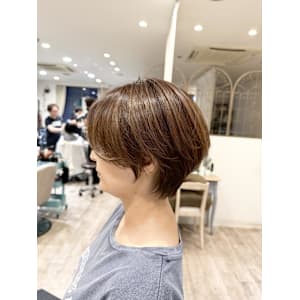 丸みショートボブ×ベージュ