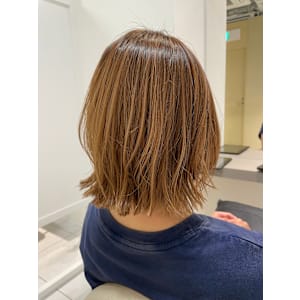 外ハネレイヤー×ミルクティーベージュ