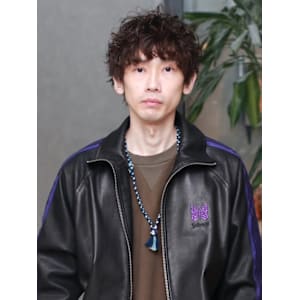 マッシュ ニュアンスパーマ 前髪あり ブラウン 無造作ヘア