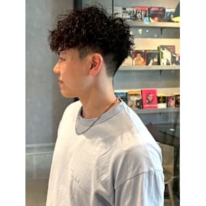 ツイストスパイラルパーマ マッシュ ツーブロック 束感