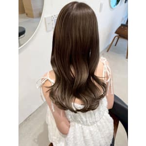 海外ガールのようなオリーブベージュカラー♪