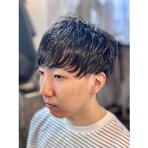 【ナチュラルマッシュ × シンプルショート】柔らか質感で好印