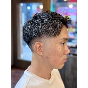 【束感ショート × スキンフェード】爽やかで清潔感のあるスタ