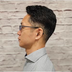 メガネのかけやすいビジネスショート - グレイスフルバーバー プラチナム【グレイスフルバーバー プラチナム】掲載中