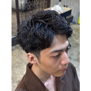 メンズスパイキーショートカットツイストスパイラルパーマ