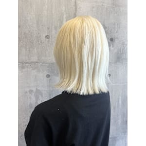 抜きっぱなしのブロンドカラー【ARCH Sayaka】