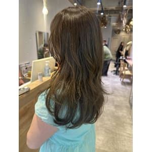 大串　30代/オリーブ/レイヤー/大人可愛い