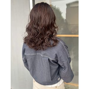 伸ばしかけミディアムにしっかりパーマ