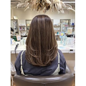 ストレート+レイヤーカット - ＣＲＥＡ能見台【クレアノウケンダイ】掲載中