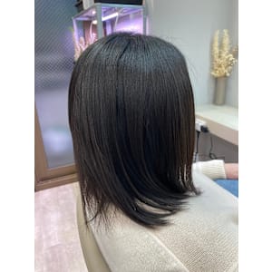 まとまるミディアム艶スタイル♪