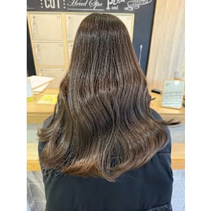 赤みを消すオリーブベージュ【三軒茶屋】