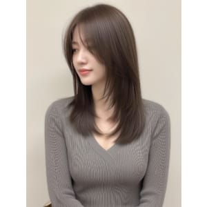 セミロング レイヤーカット 顔周りカット 透明感 アッシュ