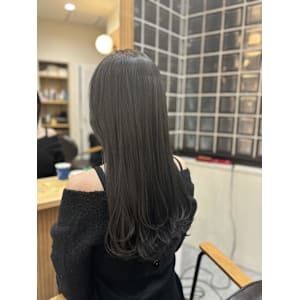 ダークグレージュ