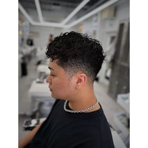 大人パーマスタイル