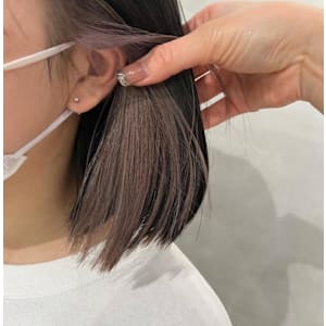 イヤリングカラー×ベージュ