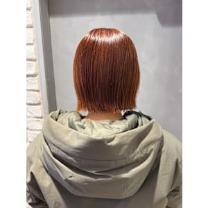 ダブルカラーで作るオレンジブラウンの艶髪ボブ