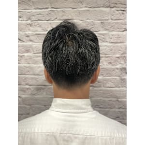 清潔感のあるツーブロックナチュラルショート