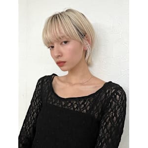 ハイトーンショートヘア