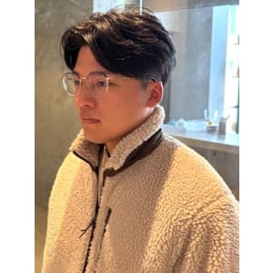 ナチュラルパーマ センターパート ダウンパーマ ツーブロック