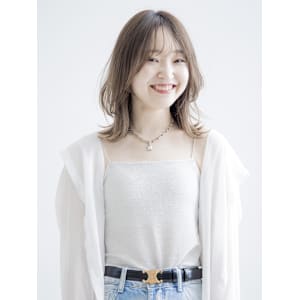 #レイヤーカット　#ミルクティベージュ　#ふんわりミディ