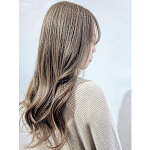 ミルクティーアッシュ　ベージュカラー　艶髪　髪質改善