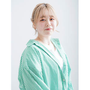 #お団子ヘアアレンジ #ハイトーンカラー　#エンドカラー