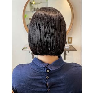 ぱつんと黒髪ボブ