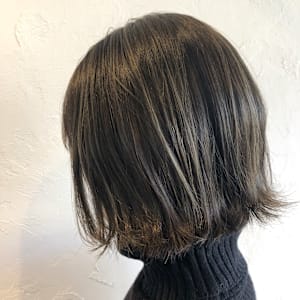 ハイライトで立体感のあるボブ