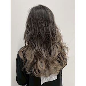 グレージュグラデーション