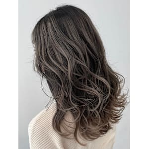 透明感グレージュ