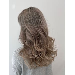 ブロンドベージュ