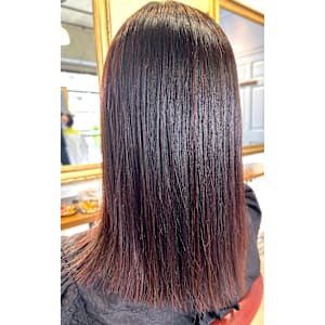 ツヤストレートヘア×ベリーピンク