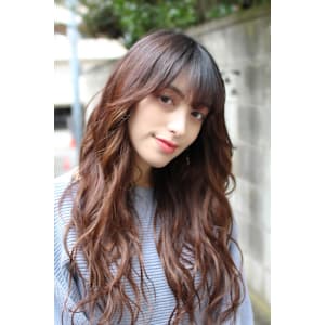 ロングカーリーヘア