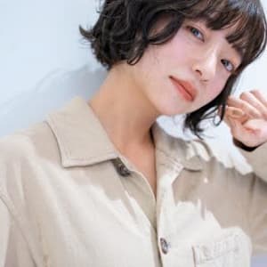 外ハネショートボブ
