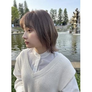 くすみベージュミディアム