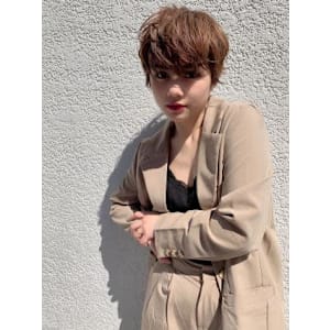 カジュアルショート