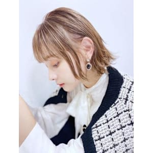 スタイル 外巻きボブ