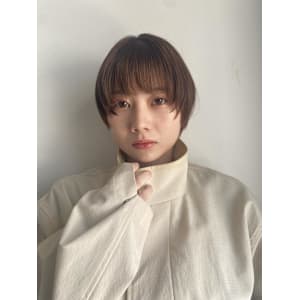 顔まわりレイヤーショート