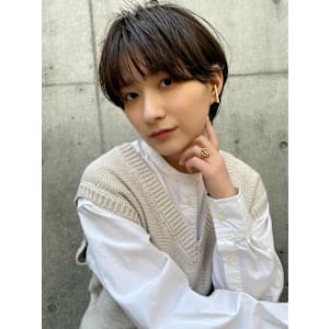 丸みのあるショートスタイル