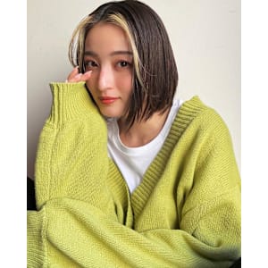 フェイスフレーミングボブ